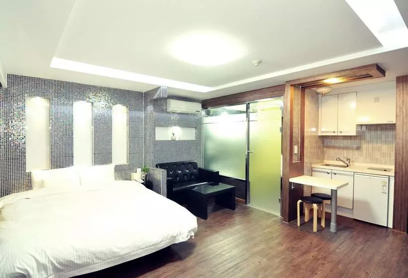 فندق على الطريق Haeundae Society