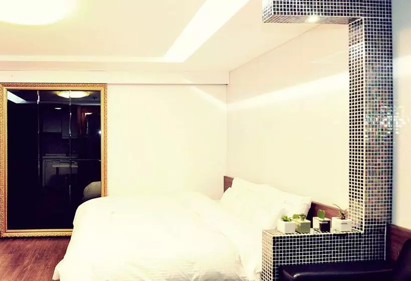 فندق على الطريق Haeundae Society