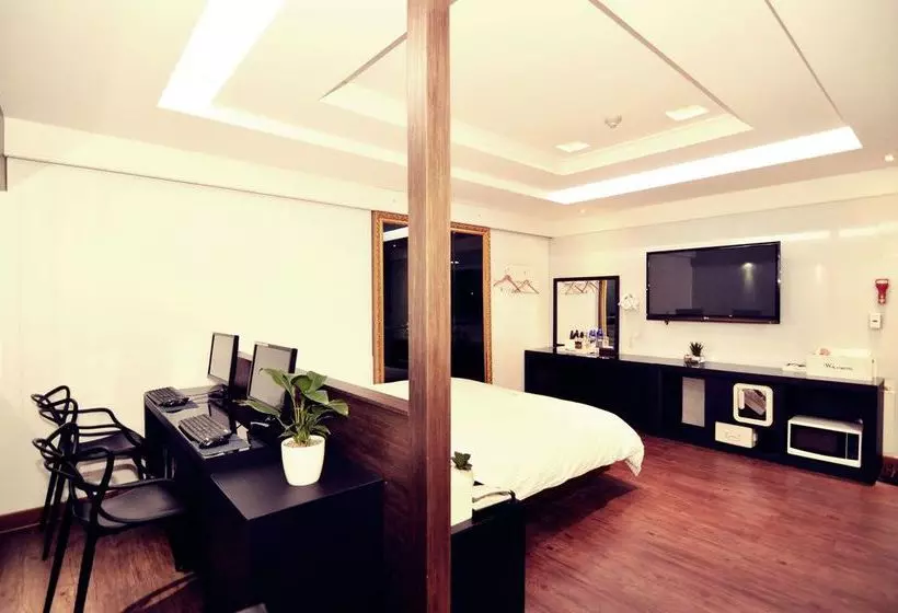 فندق على الطريق Haeundae Society