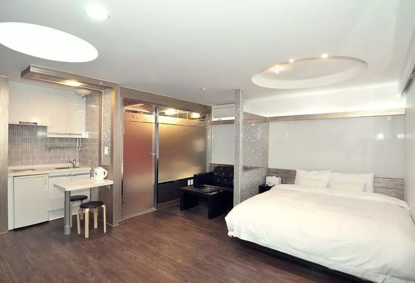 فندق على الطريق Haeundae Society