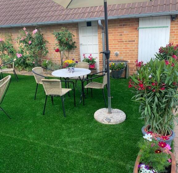 Bed and Breakfast Les Garçonnières De Sologne