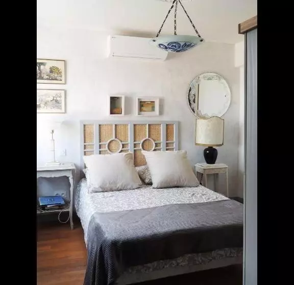 Aamiaismajoitus (B&B) Les Garçonnières De Sologne