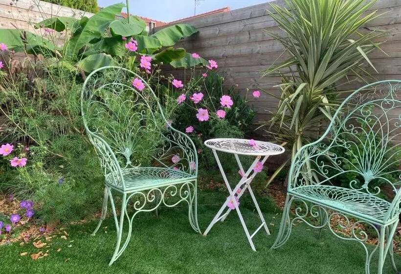 Aamiaismajoitus (B&B) Les Garçonnières De Sologne