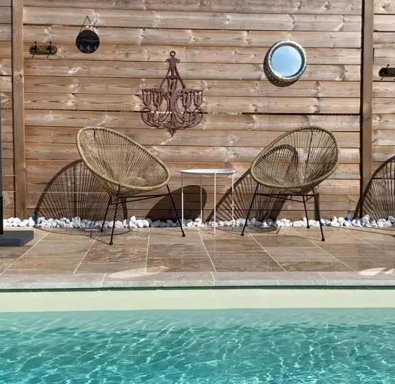 Aamiaismajoitus (B&B) Les Garçonnières De Sologne