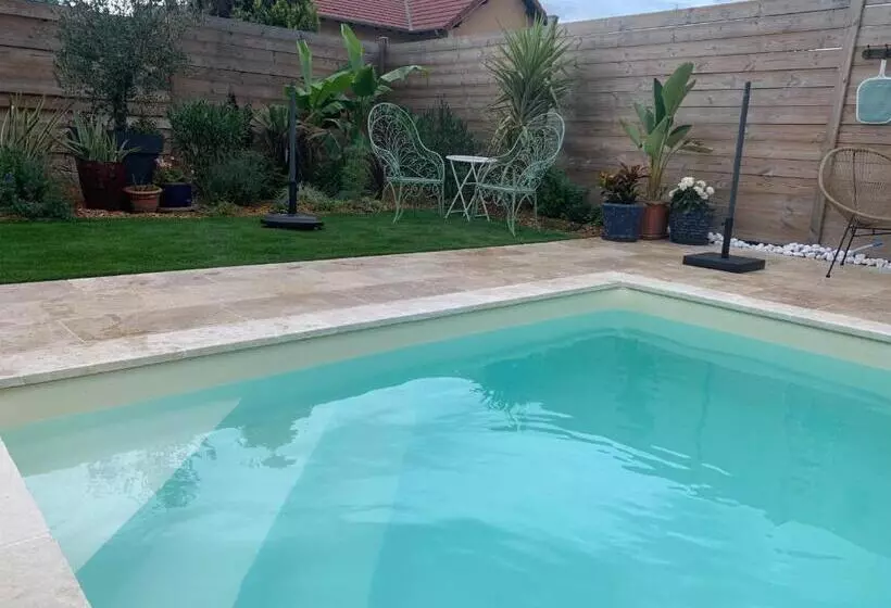 Aamiaismajoitus (B&B) Les Garçonnières De Sologne