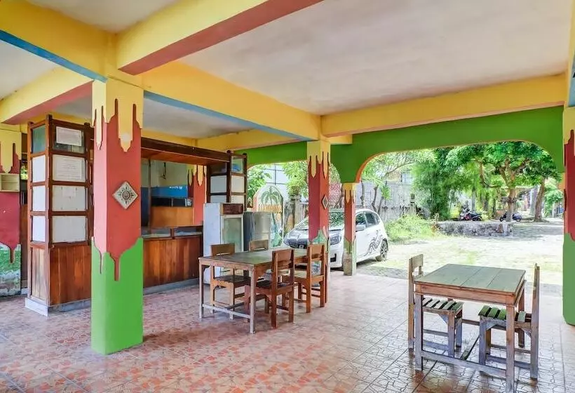 Hotelli Oyo 91042 Hawaina