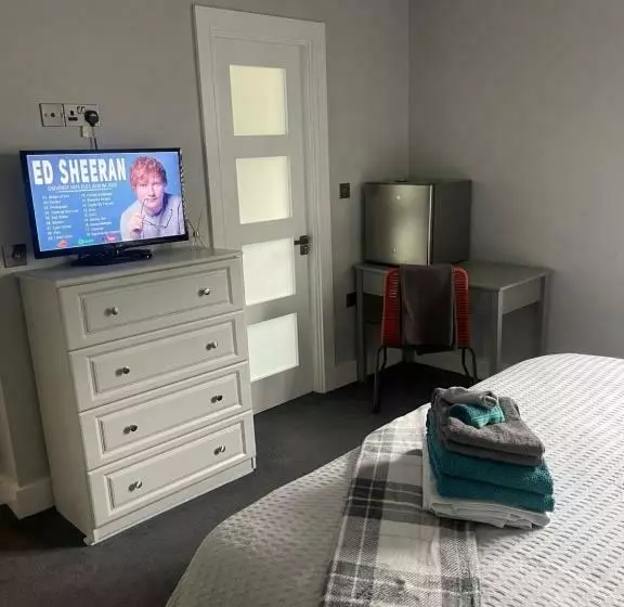 ペンション 4 The Archways