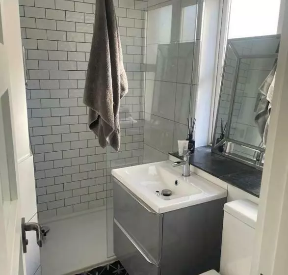 ペンション 4 The Archways