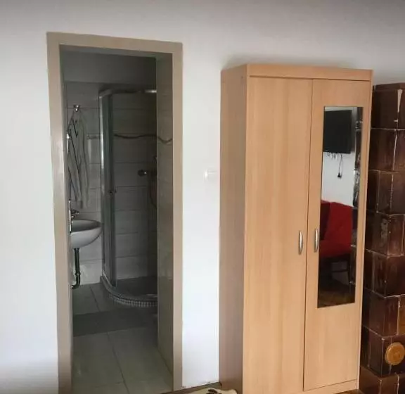 ペンション Dombi Porta