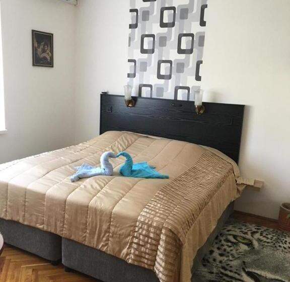 膳宿费 Dombi Porta