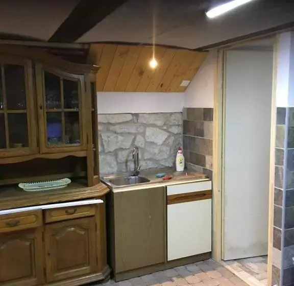ペンション Dombi Porta