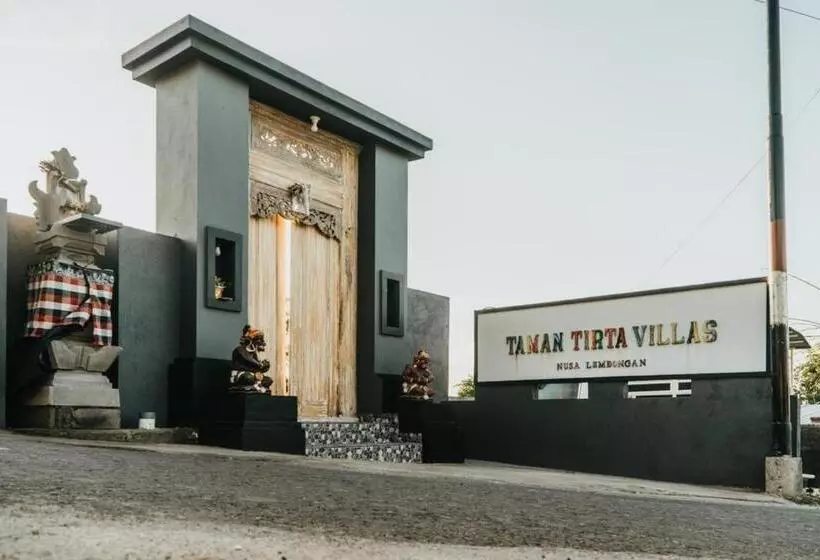 Lomakeskus Taman Tirta Villas Lembongan