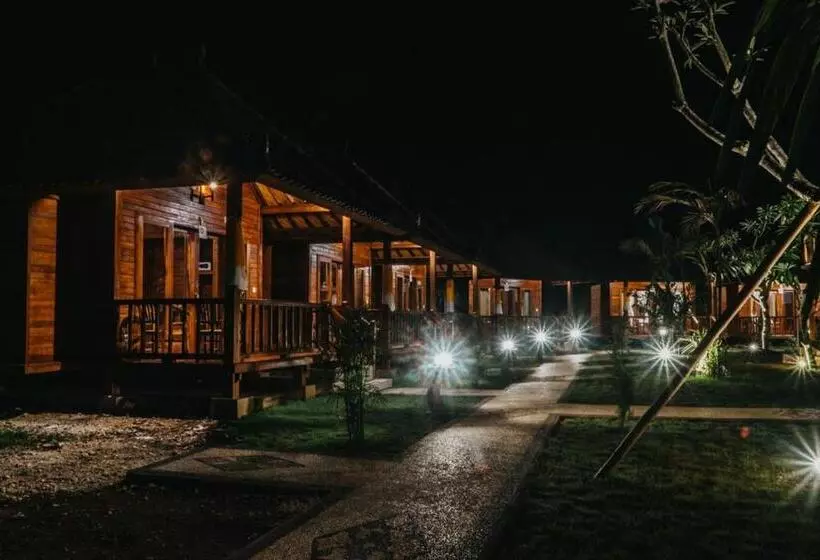 Lomakeskus Taman Tirta Villas Lembongan