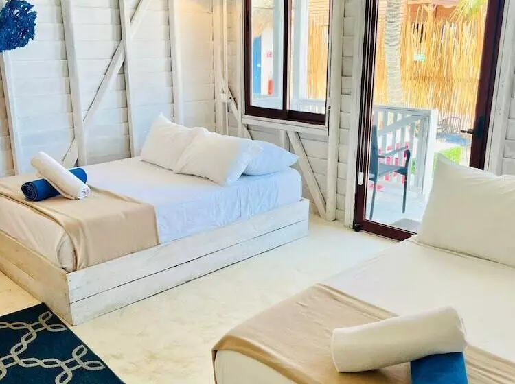 Hotelli Marina Sunrise