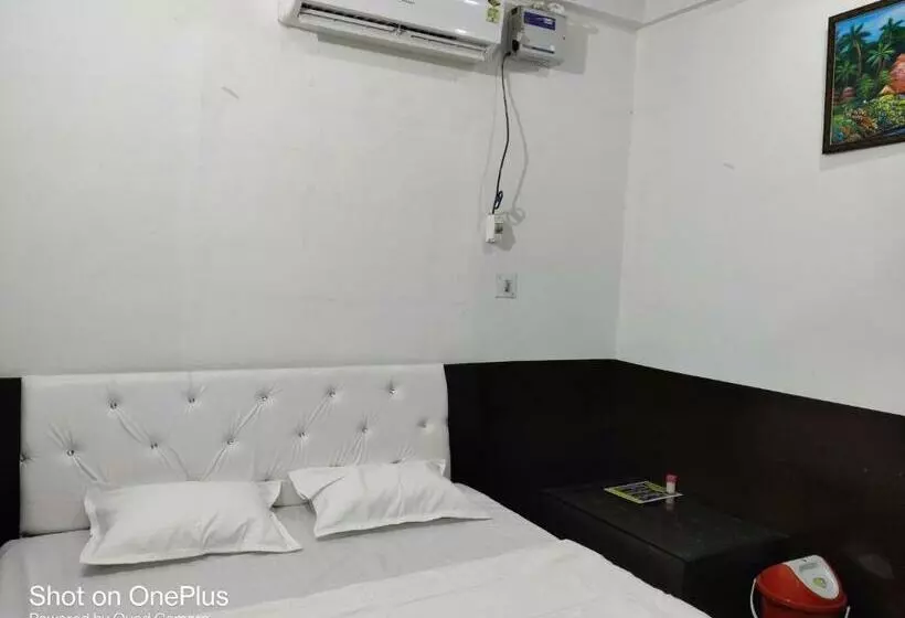 ホテル Oyo 87549 Andaaz Residency Room & Restaurant