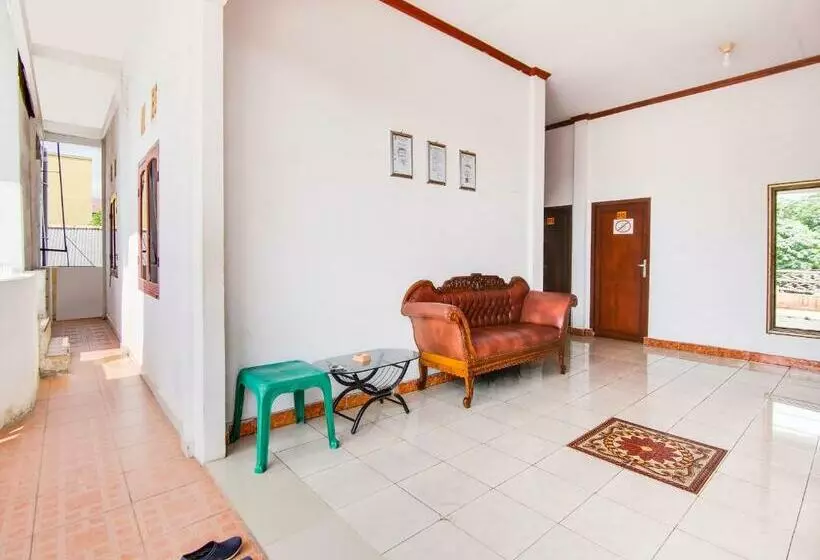 هتل Oyo 91063 Kost Bunga