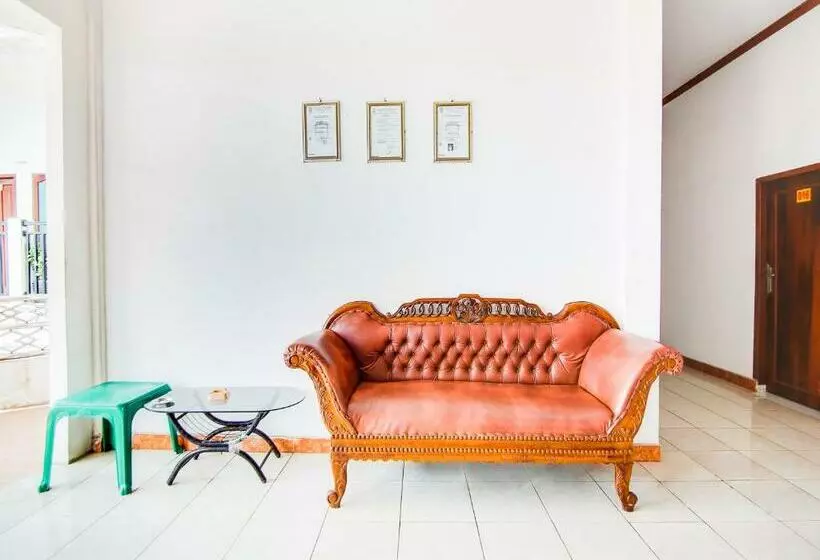 هتل Oyo 91063 Kost Bunga