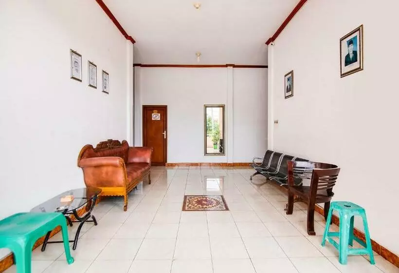 هتل Oyo 91063 Kost Bunga