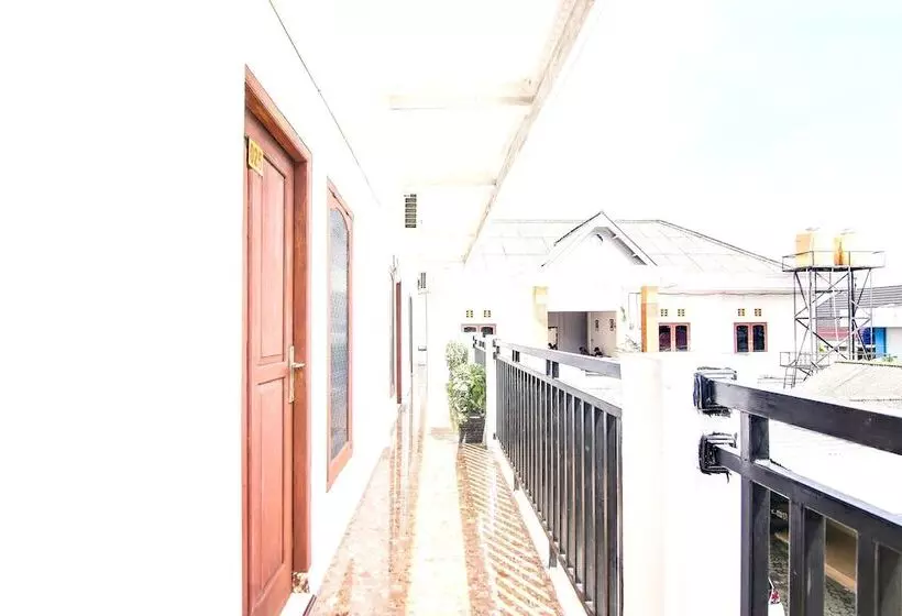 هتل Oyo 91063 Kost Bunga