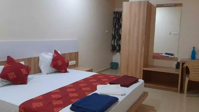 ホテル Sai Velan Residency