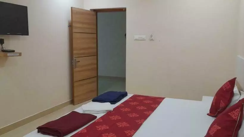 ホテル Sai Velan Residency