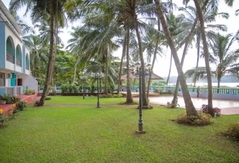 ホテル Swim Sea Beach Resort, Panjim