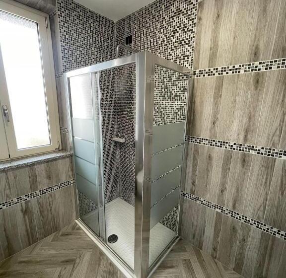 بنسيون Holiday Rooms Rho