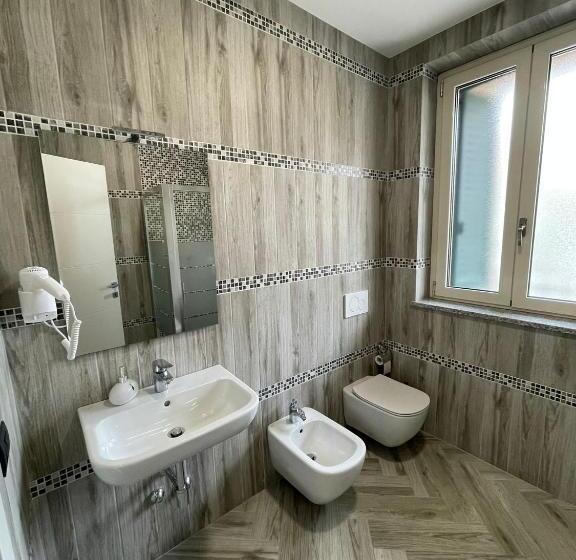 بنسيون Holiday Rooms Rho