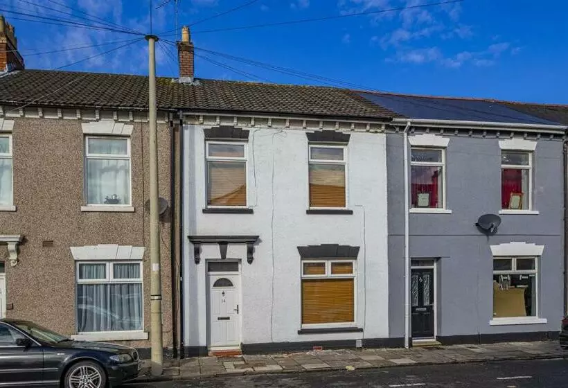 پانسیون Millennium Stadium Guest House