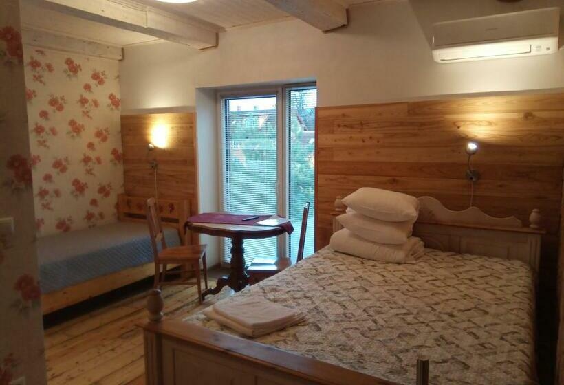 膳宿费 Tähemaja5