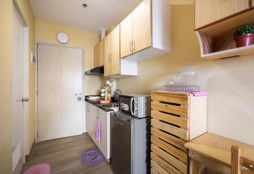 호스텔 R Holistay Vista Heights Legarda Near Ceu San Beda