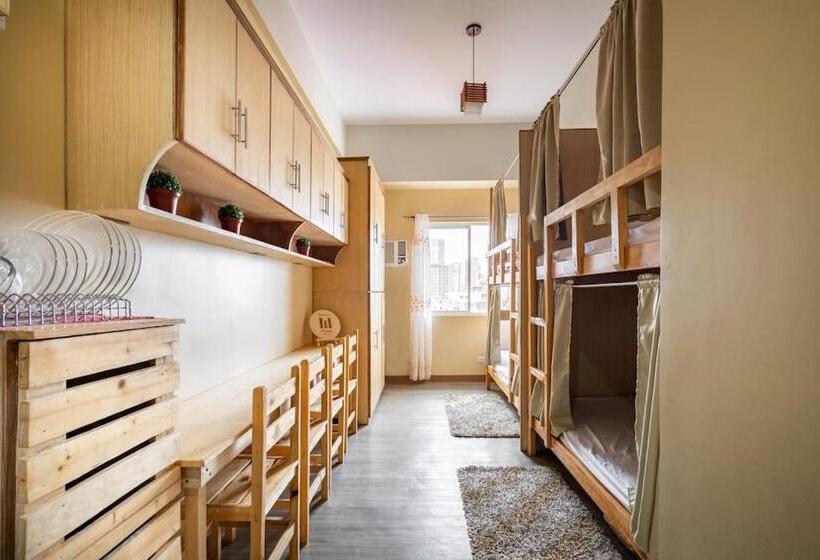 호스텔 R Holistay Vista Heights Legarda Near Ceu San Beda