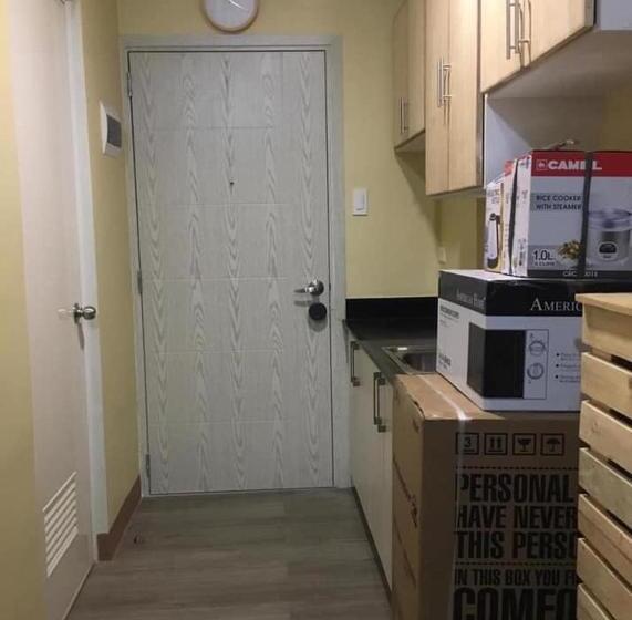 호스텔 R Holistay Vista Heights Legarda Near Ceu San Beda