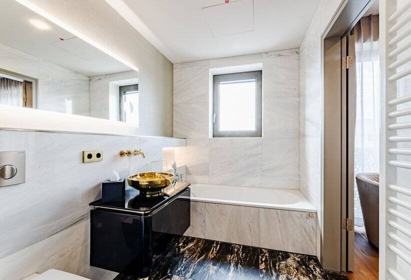 Fourty Three Luxury Serviced Apartments