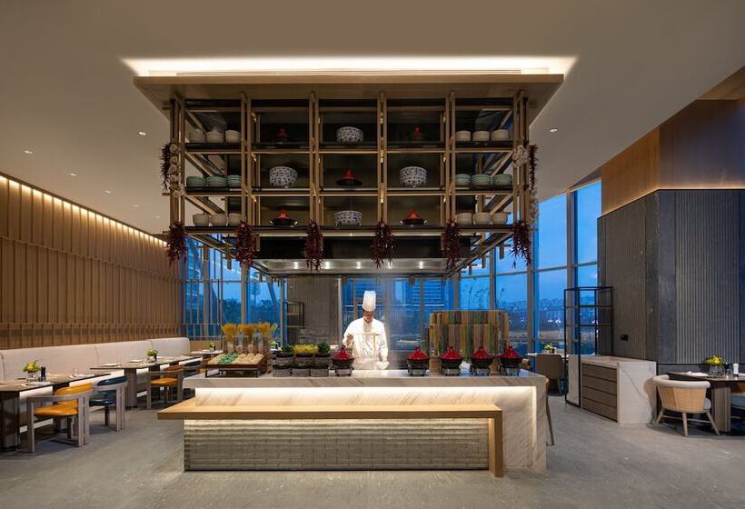 Hotel Hualuxe Yibin, An Ihg