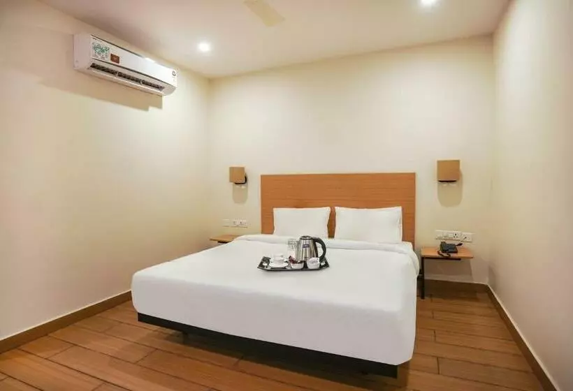 هتل Super Townhouse The Pallagio