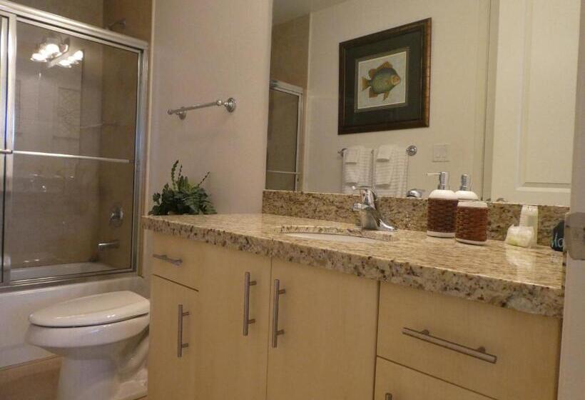 Fishermans Landing On The Bay  Las Marinas