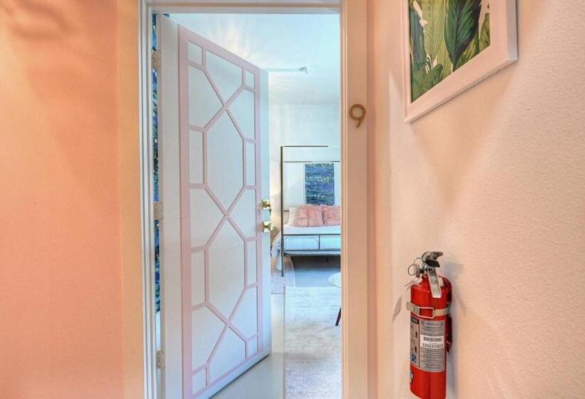 The Oleander Hotel Room 9