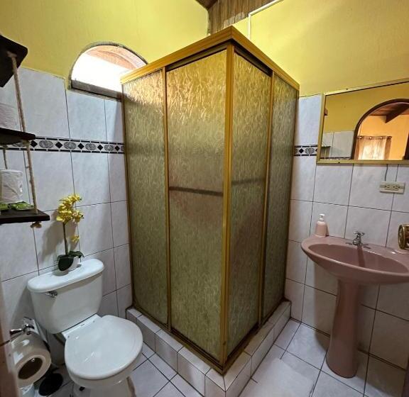 تختخواب و صبحانه Hospedaje Colibri