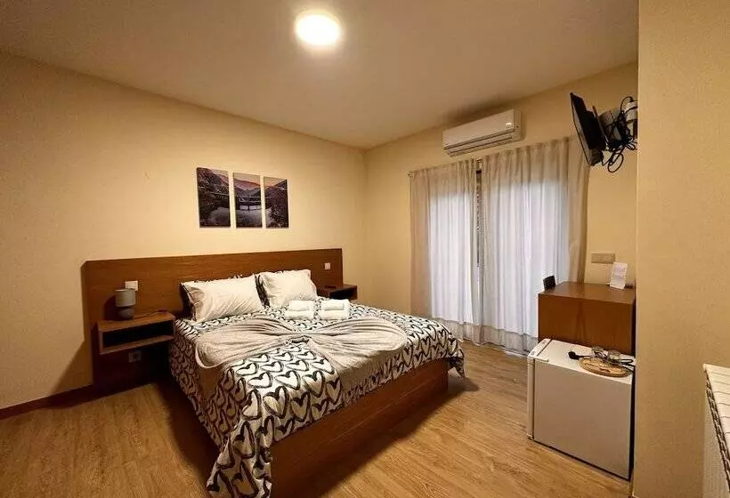 Aamiaismajoitus (B&B) Outeiro Do Moinho