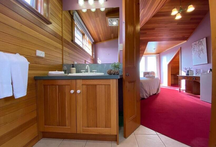 Пансион Hanlon Guest House