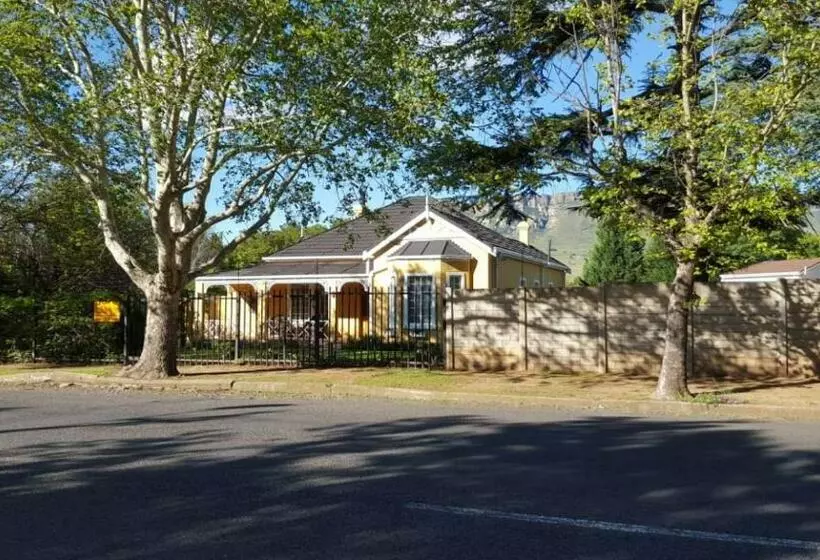 پانسیون Lali S Guest House