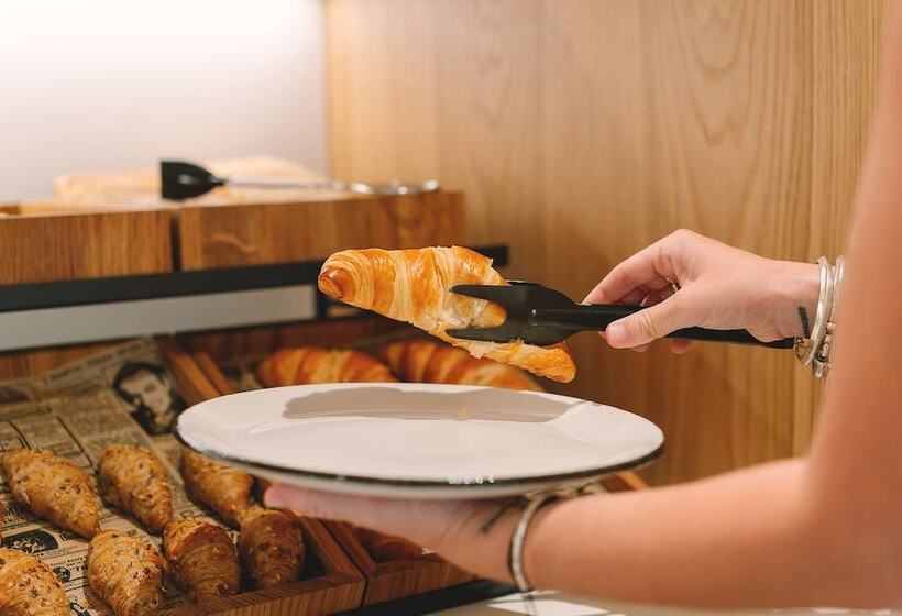 Boutique Hotel Petit Montisión