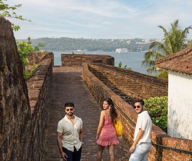 בית מלון כפרי Fairfield By Marriott Goa Calangute