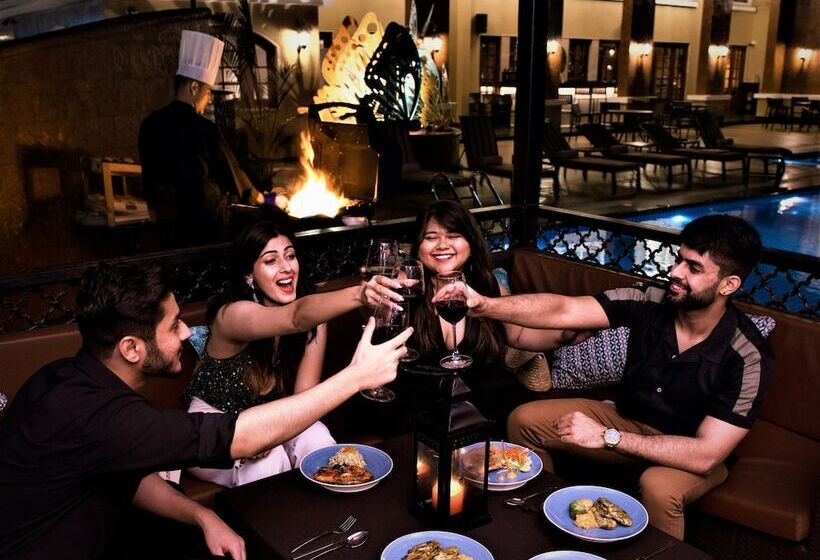 בית מלון כפרי Fairfield By Marriott Goa Calangute