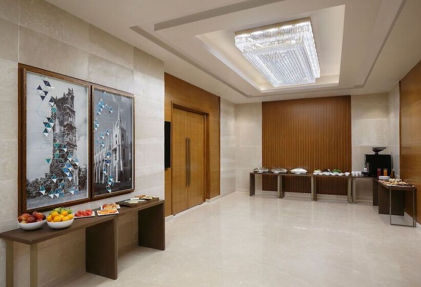 בית מלון כפרי Fairfield By Marriott Goa Calangute