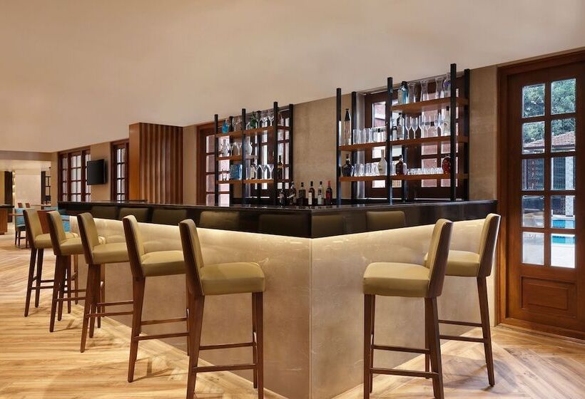 בית מלון כפרי Fairfield By Marriott Goa Calangute