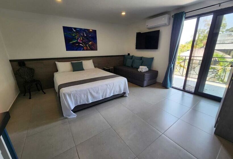 בית מלון כפרי Oasis Dream Holidays   La Petite France