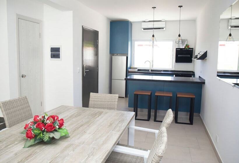 בית מלון כפרי Oasis Dream Holidays   La Petite France