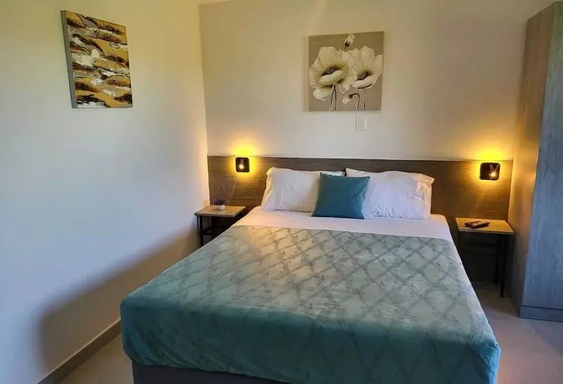 هتل Oasis Dream Holidays   La Petite France